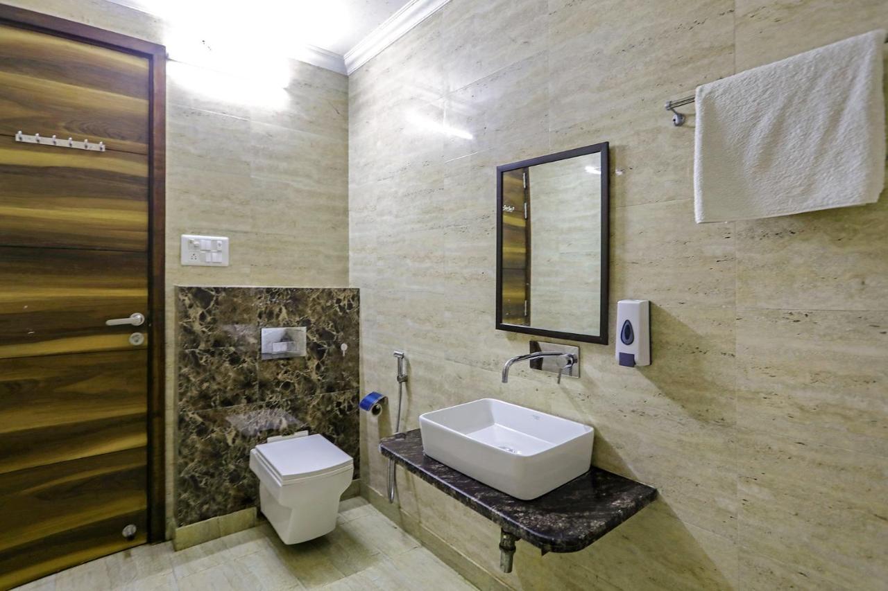 Fabhotel White House Bnb - Nr Yashobhoomi Convention Centre Delhi Zewnętrze zdjęcie