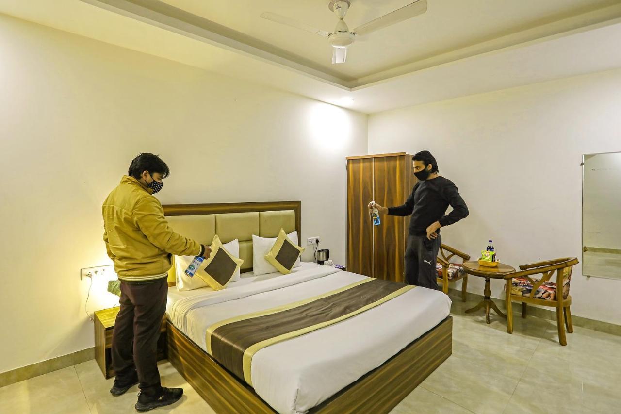 Fabhotel White House Bnb - Nr Yashobhoomi Convention Centre Delhi Zewnętrze zdjęcie