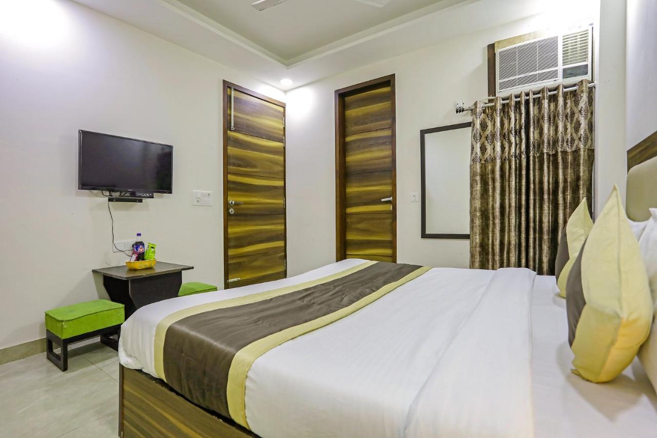 Fabhotel White House Bnb - Nr Yashobhoomi Convention Centre Delhi Zewnętrze zdjęcie